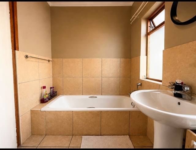 3 BEDROOM HOUSE FOR SALE IN MONAVONI